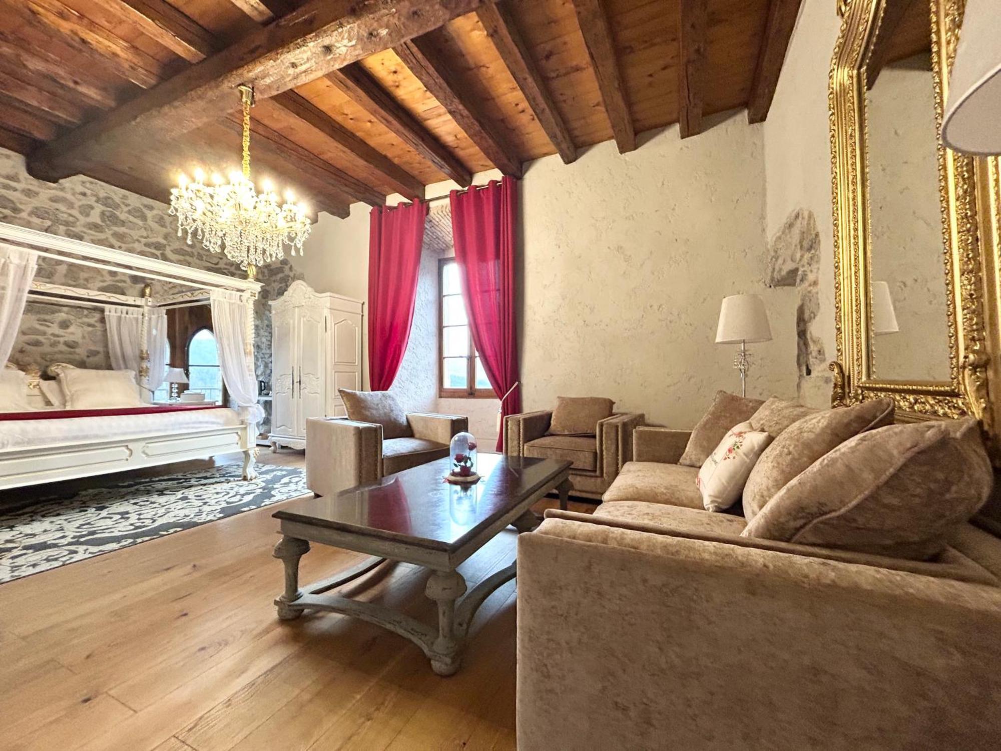 Chateau De La Rive - Suite Prestige - Chambre 2 Personnes Cruet Exterior photo