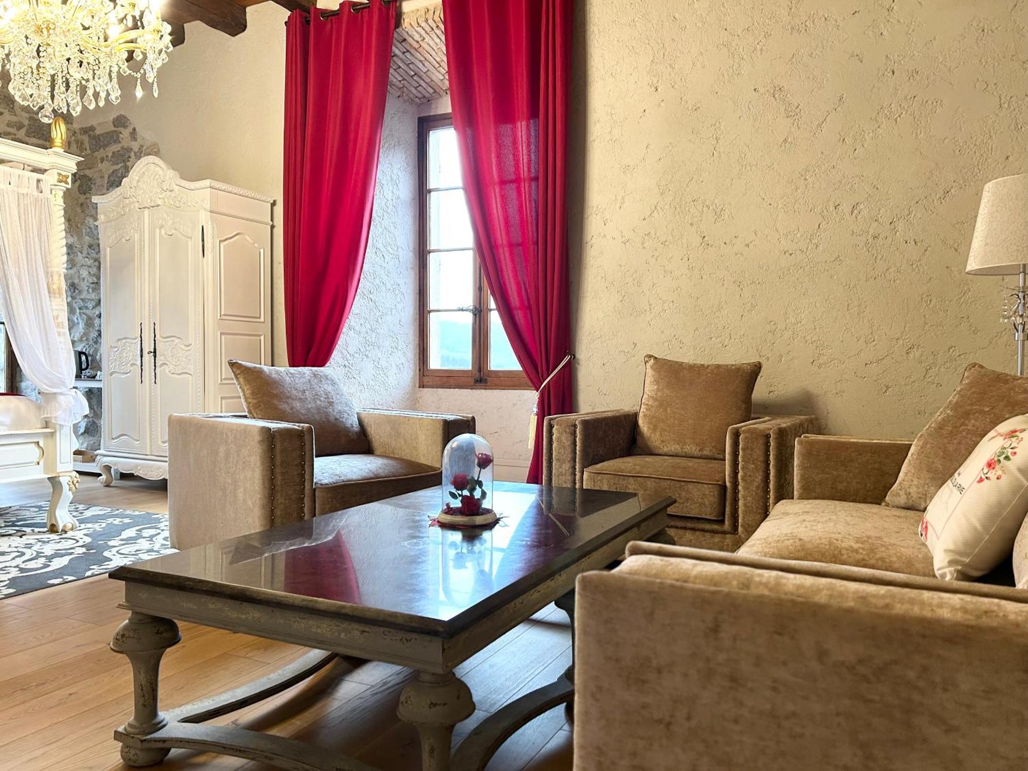 Chateau De La Rive - Suite Prestige - Chambre 2 Personnes Cruet Exterior photo