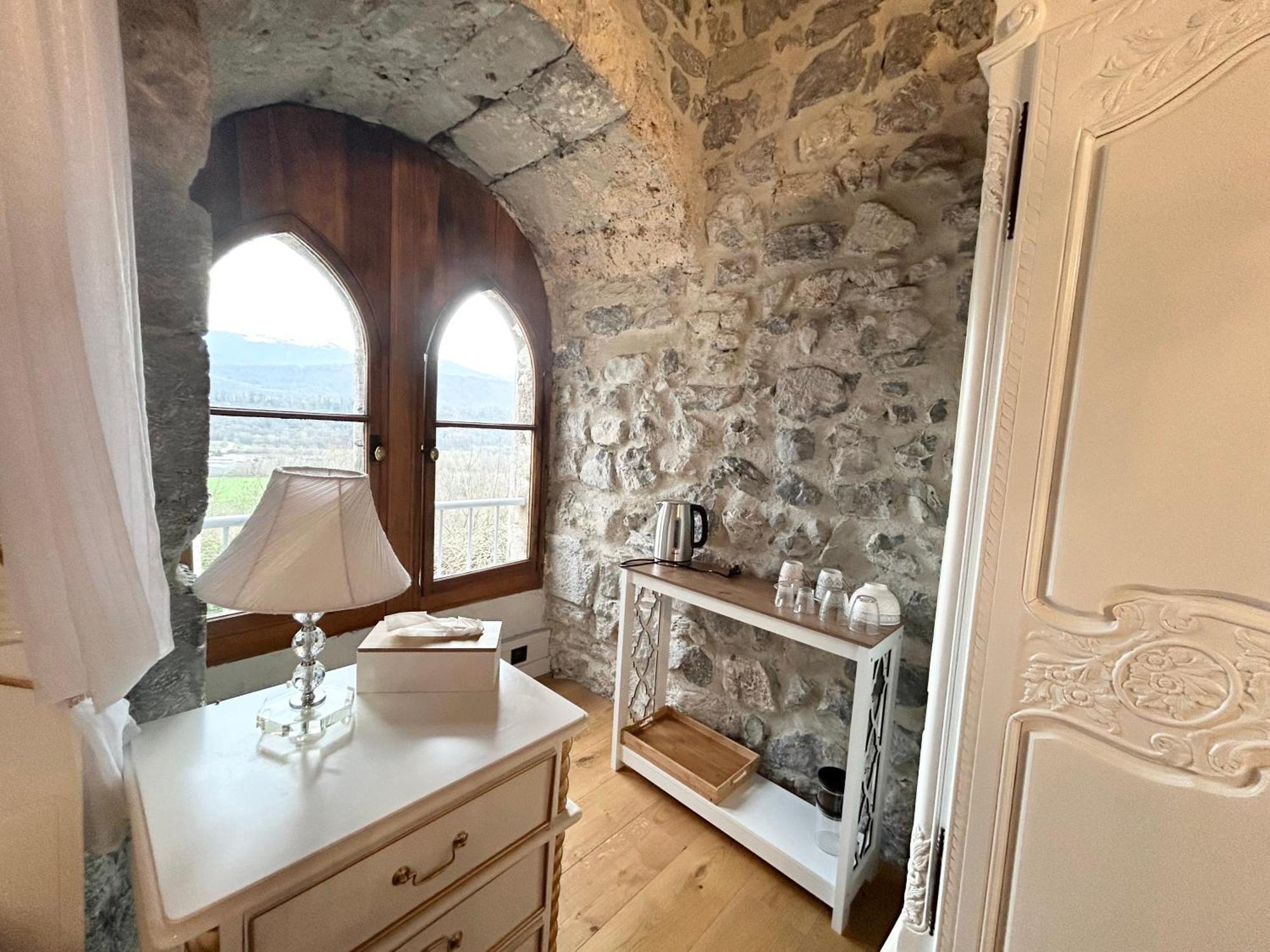 Chateau De La Rive - Suite Prestige - Chambre 2 Personnes Cruet Exterior photo